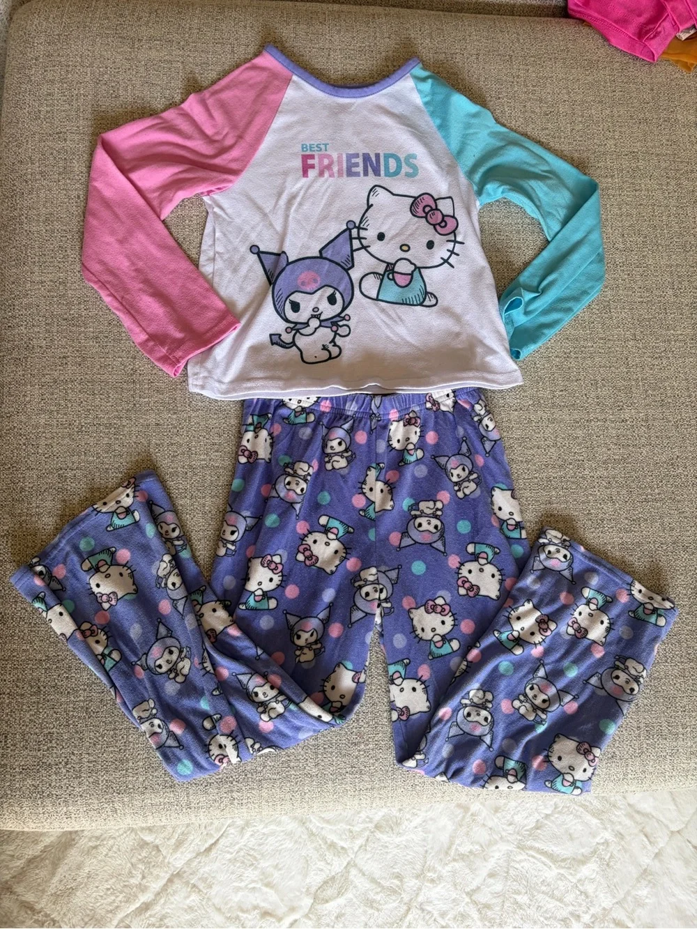 Girl size 6 Fall and Winter bundle of 11 pieces, dresses, hoodies, leggings etc.